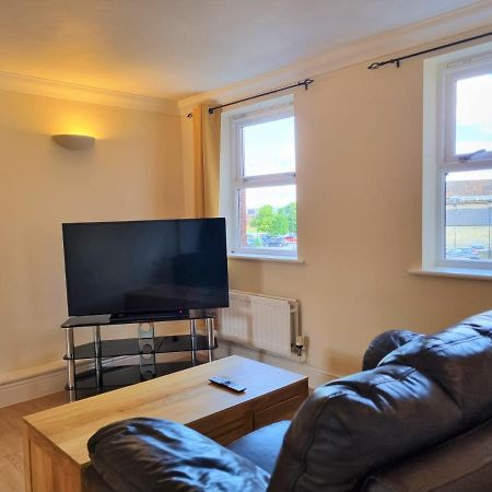 Godwin Court Apartments Swindon Ngoại thất bức ảnh