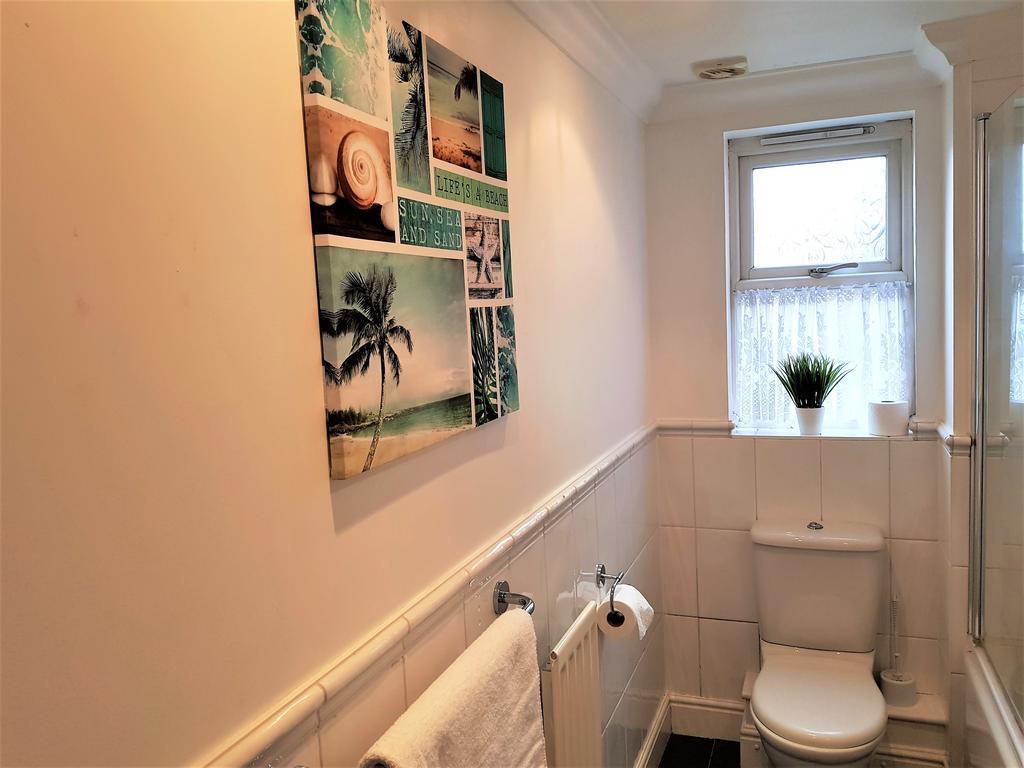 Godwin Court Apartments Swindon Ngoại thất bức ảnh